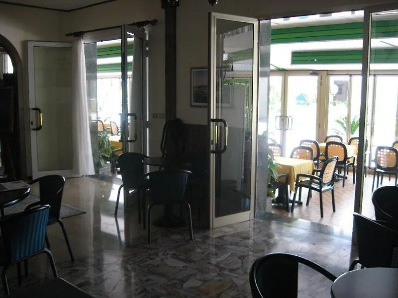 לידו די ג'סולו Hotel Arborea